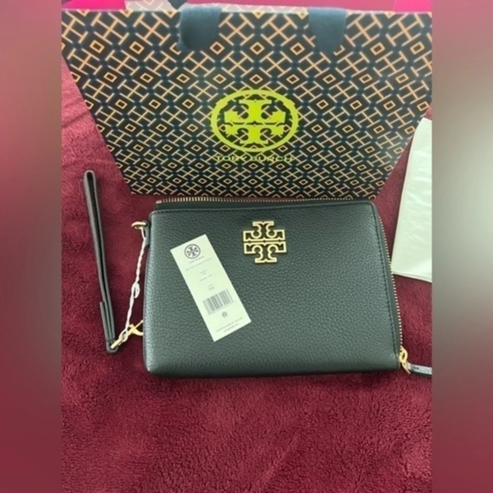 TORY BURCH• BRITTEN LARGE‎ ZIP POUCH WRISTLET